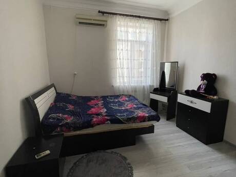 Nizamidə 2 otaqlı köhnə tikili mənzil kirayə verilir, 65 m², 630 AZN/ay, şəkil 3 / 10