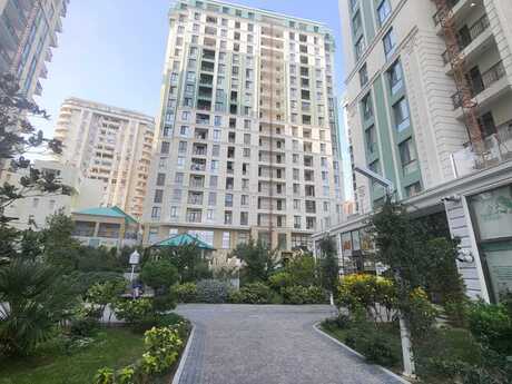Zümrüd Residence kompleksində 3 otaqlı yeni tikili mənzil satılır, 142 m², 640 000 AZN, şəkil 2 / 12