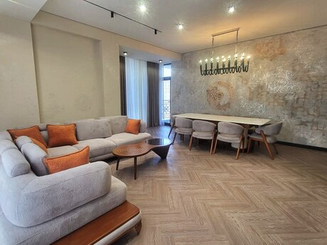 Zümrüd Residence kompleksində 3 otaqlı yeni tikili mənzil satılır, 142 m², 640 000 AZN, şəkil 3 / 12