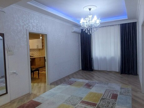 3 otaq · 82 m² · 1/6 mərtəbə, Qurtuluş 93