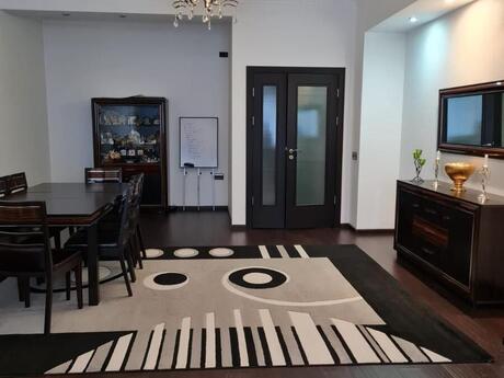 Gənclikdə 4 otaqlı yeni tikili mənzil satılır, 185 m², 525 000 AZN, şəkil 2 / 12