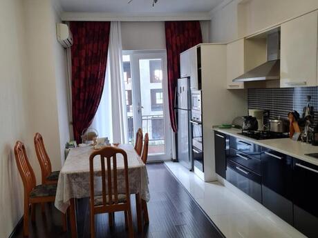 Gənclikdə 4 otaqlı yeni tikili mənzil satılır, 185 m², 525 000 AZN, şəkil 5 / 12