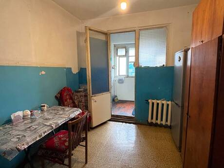 Yeni Günəşlidə 3 otaqlı köhnə tikili mənzil satılır, 75 m², 152 000 AZN, şəkil 3 / 12
