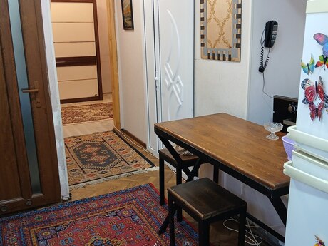 İçəri Şəhərdə 2 otaqlı köhnə tikili mənzil satılır, 50 m², 122 000 AZN, şəkil 3 / 7