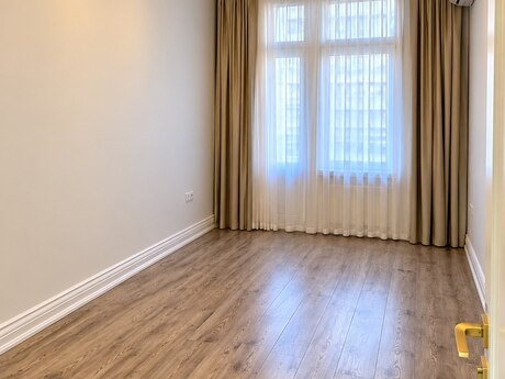 Gənclikdə 2 otaqlı yeni tikili mənzil satılır, 73 m², 222 000 AZN, şəkil 2 / 6