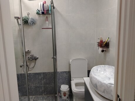 Abşeronda 2 otaqlı yeni tikili mənzil kirayə verilir, 86 m², 500 AZN/ay, şəkil 2 / 12