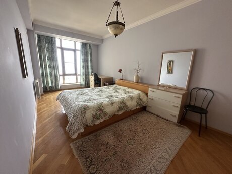 İçəri Şəhərdə 4 otaqlı köhnə tikili mənzil kirayə verilir, 140 m², 1 500 AZN/ay, şəkil 2 / 11