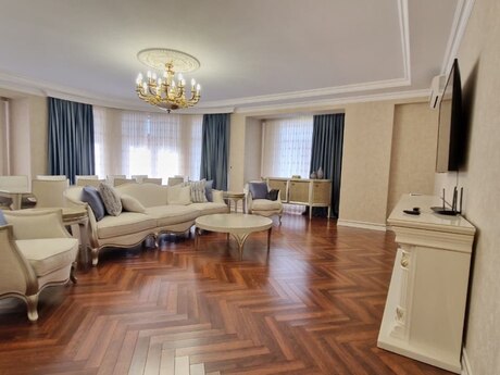 Sahildə 4 otaqlı yeni tikili mənzil satılır, 215 m², 1 050 000 AZN, şəkil 4 / 12