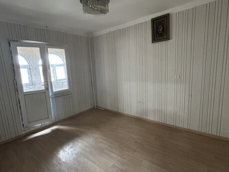 İnşaatçılarda 4 otaqlı köhnə tikili mənzil satılır, 110 m², 218 000 AZN, şəkil 5 / 9