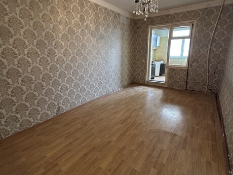 İnşaatçılarda 4 otaqlı köhnə tikili mənzil satılır, 110 m², 218 000 AZN, şəkil 2 / 9