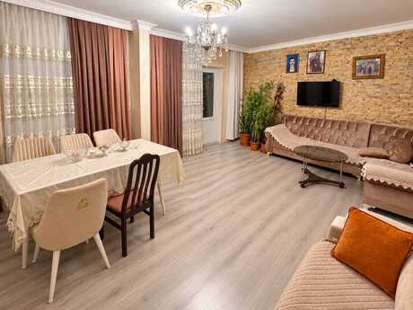 İnşaatçılarda 5 otaqlı köhnə tikili mənzil satılır, 98 m², 248 000 AZN, şəkil 3 / 12