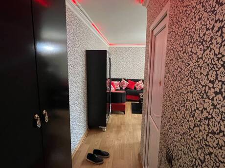 Qara Qarayevdə 1 otaqlı köhnə tikili mənzil kirayə verilir, 35 m², 500 AZN/ay, şəkil 5 / 9