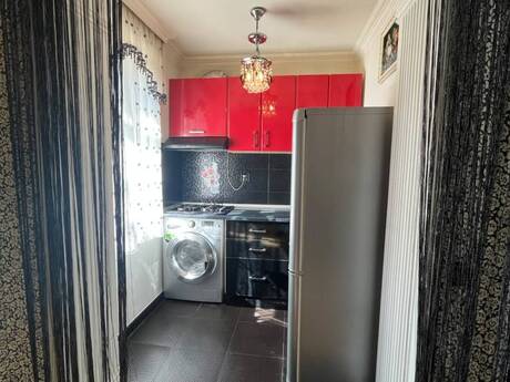 Qara Qarayevdə 1 otaqlı köhnə tikili mənzil kirayə verilir, 35 m², 500 AZN/ay, şəkil 3 / 9