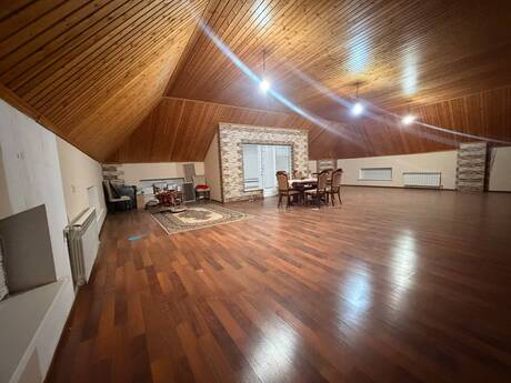 4 rooms · 190 m², Saray