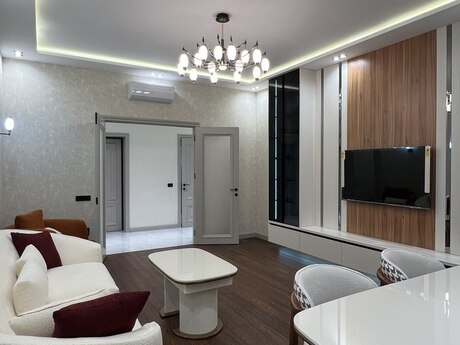 3-room new-build apartment for sale in Renessans Palace, 95 m², 540 000 AZN, photo 2 / 12