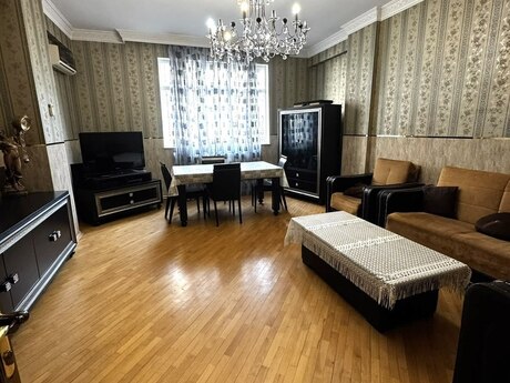 Объявление №6565986 - Баку, м. Насими, 3-комн., 130 м², 1/10 этаж