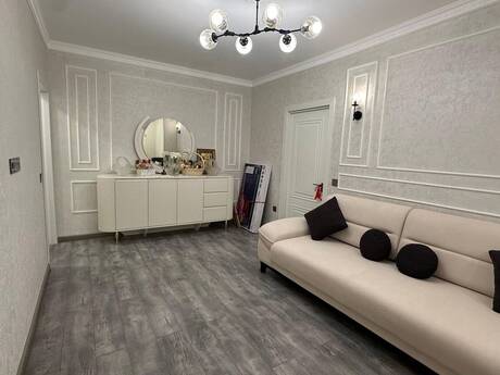 8-ci mikrorayonda 2 otaqlı köhnə tikili mənzil satılır, 50 m², 175 000 AZN, şəkil 3 / 12