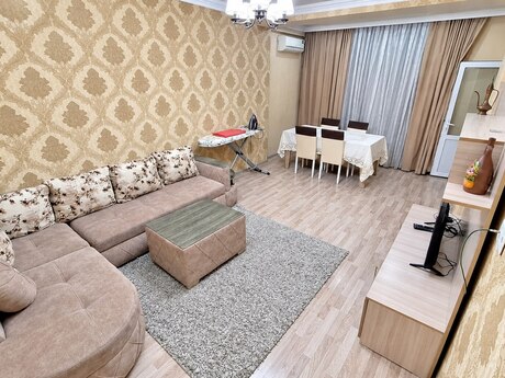 2 otaqlı mənzil, 70 m², Şah İsmayıl Xətai, 1 000 AZN