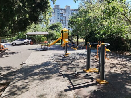 Продаётся 3-комнатная квартира в старом фонде, Həzi Aslanov, 86,4 м², 177 000 AZN, фото 2 / 5