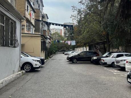 Memar Əcəmidə 2 otaqlı köhnə tikili mənzil satılır, 72 m², 127 000 AZN, şəkil 3 / 9