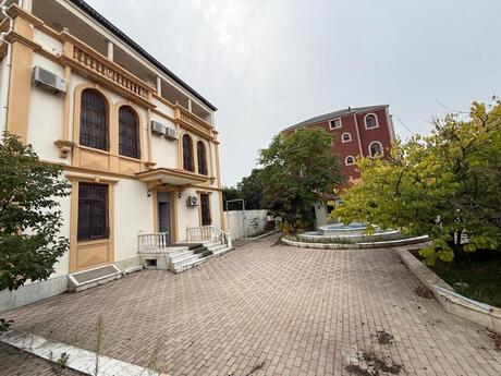 12 otaqlı ev, 1100 m², Nəsimi, 1 500 000 AZN