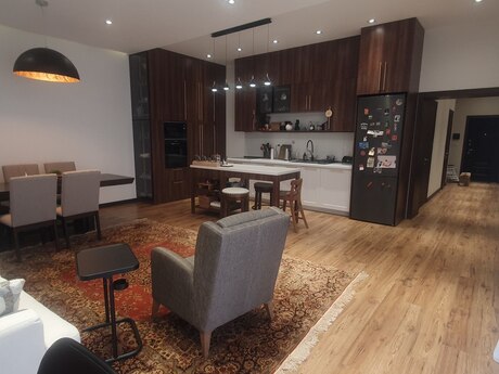 Сдаётся 3-комнатная квартира в новостройке, 8 Noyabr, 130 м², 2 500 AZN/мес, фото 2 / 12
