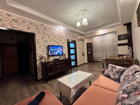 Продаётся 2-комнатная квартира в старом фонде, Azadlıq Prospekti, 55 м², 145 000 AZN, фото 2 / 12