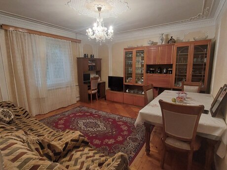3 otaqlı mənzil, 145 m², Şah İsmayıl Xətai, 360 000 AZN
