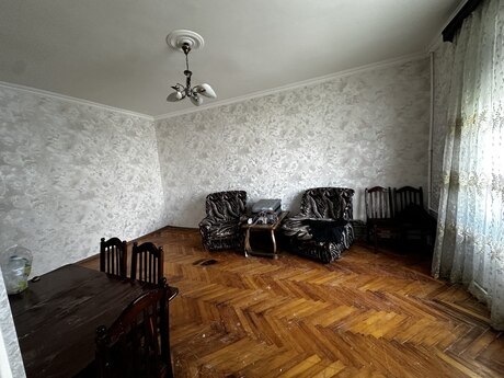 28 Mayda 2 otaqlı köhnə tikili mənzil kirayə verilir, 40 m², 700 AZN/ay, şəkil 2 / 6