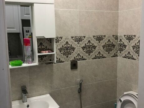 1-room old-build apartment for rent in Sahil, 40 m², 700 AZN/mo, photo 4 / 8