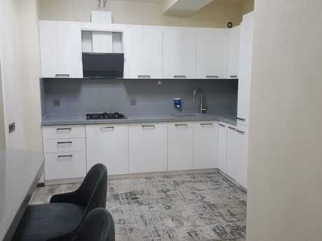 Yeni Günəşlidə 3 otaqlı yeni tikili mənzil satılır, 94 m², 235 000 AZN, şəkil 2 / 12