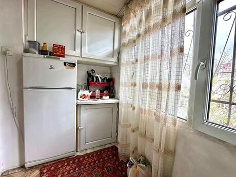 8-ci kilometrdə 1 otaqlı köhnə tikili mənzil satılır, 40 m², 140 000 AZN, şəkil 3 / 7