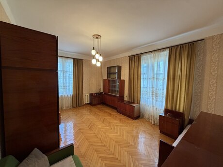 Şah İsmayıl Xətaidə 1 otaqlı köhnə tikili mənzil satılır, 36 m², 167 000 AZN, şəkil 3 / 12