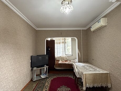 Qaraçuxurda 2 otaqlı köhnə tikili mənzil satılır, 65 m², 140 000 AZN, şəkil 2 / 12