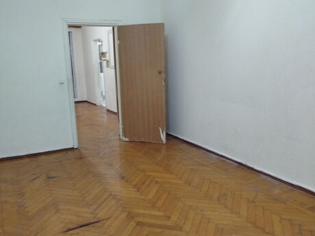 Сдаётся 3-комнатная квартира в старом фонде, Memar Əcəmi, 70 м², 500 AZN/мес, фото 2 / 9