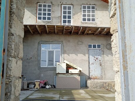 4 otaq · 200 m²