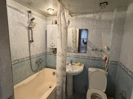 3-room old-build apartment for sale in Həzi Aslanov, 70 m², 165 000 AZN, photo 5 / 8