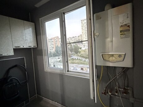 2-room old-build apartment for sale in Həzi Aslanov, 65 m², 159 900 AZN, photo 5 / 12