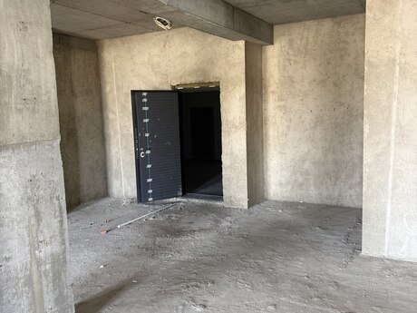 3-комн. · 147 m²