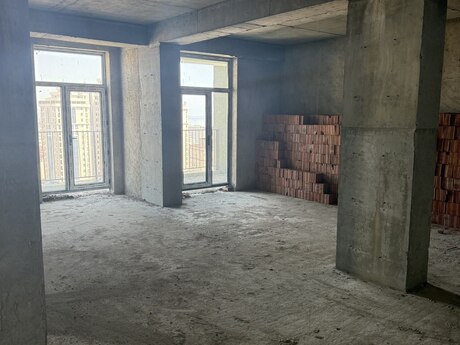 Продаётся 3-комнатная квартира в новостройке, Elmlər Akademiyası, 147 м², 460 000 AZN, фото 2 / 9