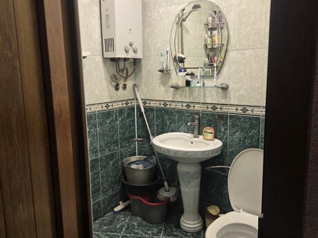 2-room old-build apartment for sale in Bakıxanov, 45 m², 115 000 AZN, photo 2 / 9