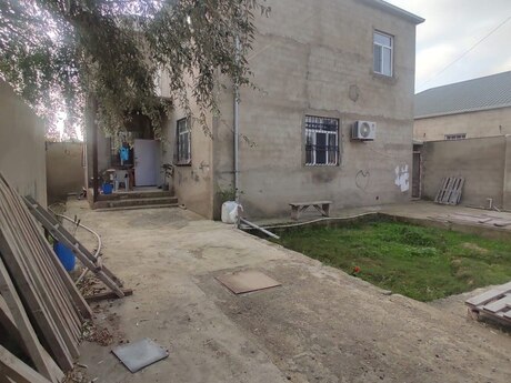 6-комн. · 300 m²