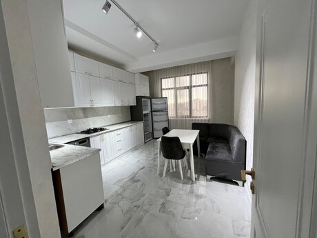 Memar Əcəmidə 3 otaqlı yeni tikili mənzil kirayə verilir, 110 m², 900 AZN/ay, şəkil 2 / 12