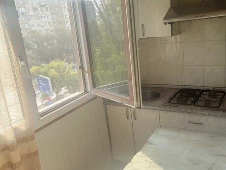 Memar Əcəmidə 2 otaqlı köhnə tikili mənzil satılır, 45 m², 105 000 AZN, şəkil 4 / 9