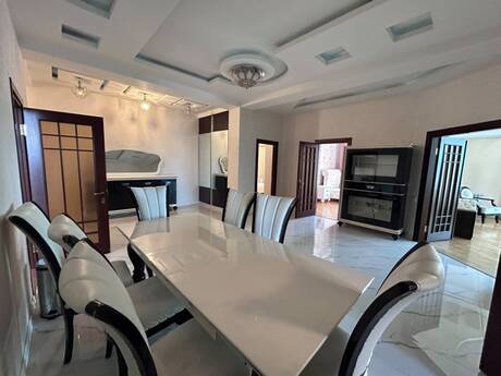4 otaq · 230 m² · 20/23 mərtəbə, 28 May