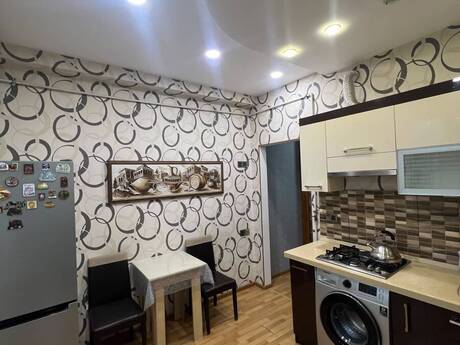 3-room new-build apartment for rent in Şah İsmayıl Xətai, 95 m², 949 AZN/mo, photo 2 / 12