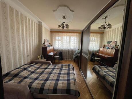Əhmədlidə 3 otaqlı köhnə tikili mənzil satılır, 80 m², 230 000 AZN, şəkil 3 / 12