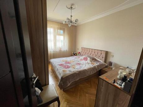Əhmədlidə 3 otaqlı köhnə tikili mənzil satılır, 80 m², 230 000 AZN, şəkil 4 / 12