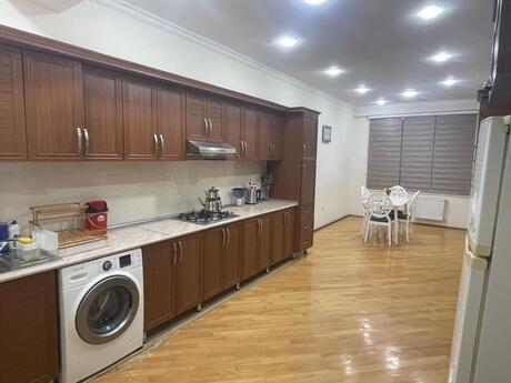 Сдаётся 3-комнатная квартира в новостройке, 8 Noyabr, 142 м², 1 000 AZN/мес, фото 2 / 12