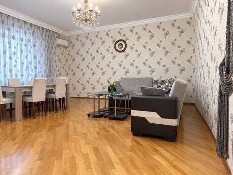 3-комн. · 142 m²